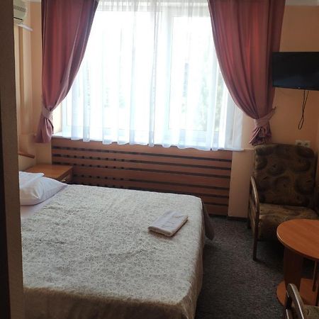 Druzhba Service Hotel เคียฟ ภายนอก รูปภาพ