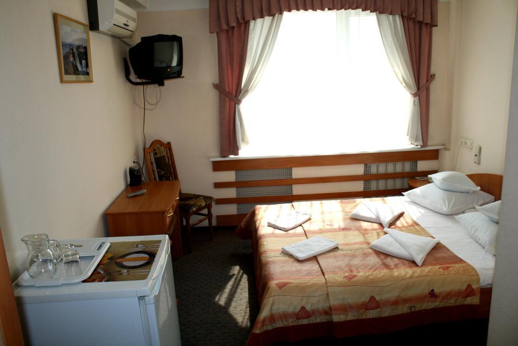 Druzhba Service Hotel เคียฟ ภายนอก รูปภาพ